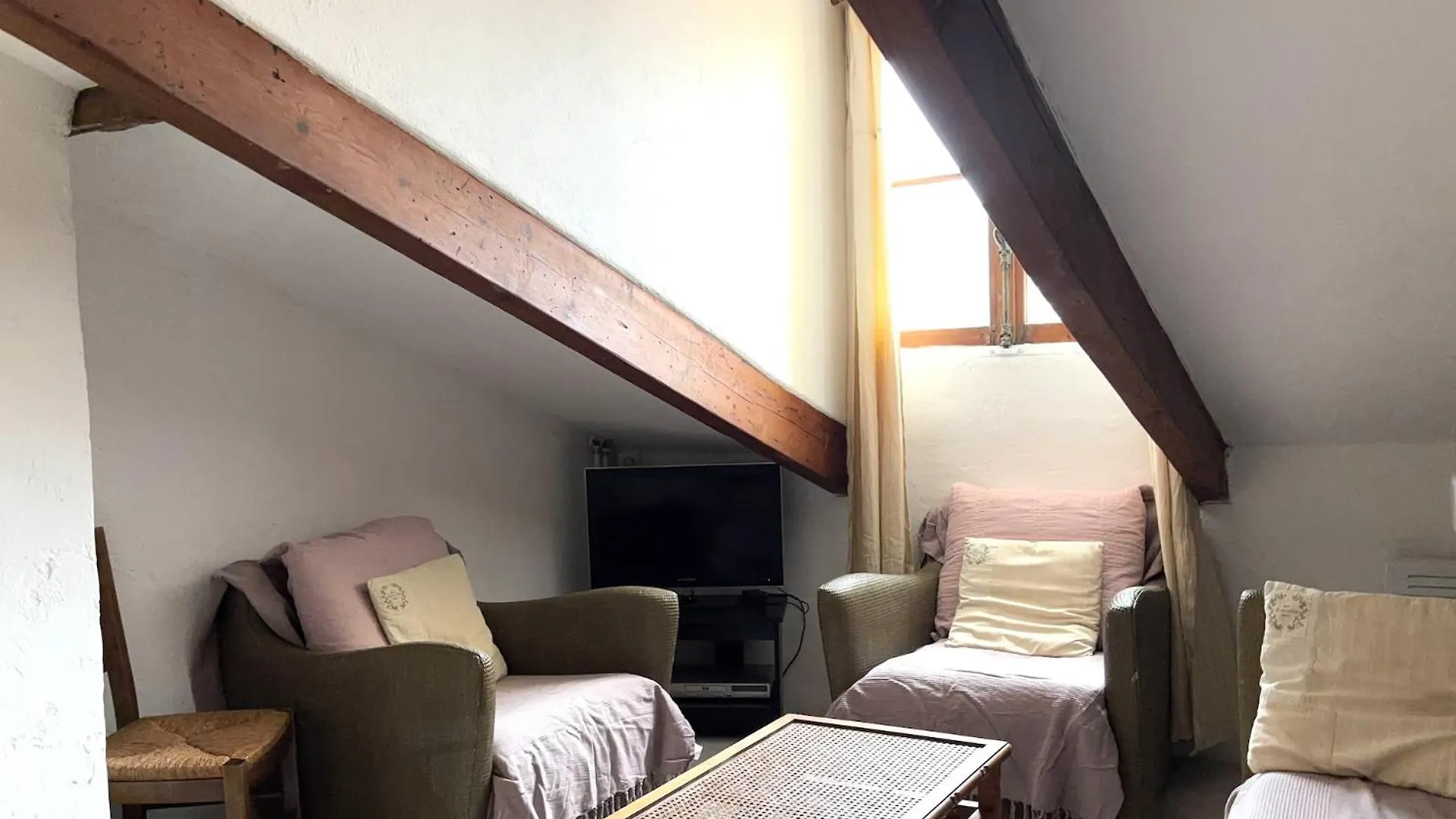 Apartment Ferienwohnung Garibaldi Mansarde Nizza Frankreich