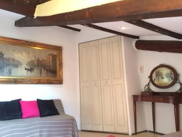Appartement Garibaldi mansardé à Nice 0*,  France